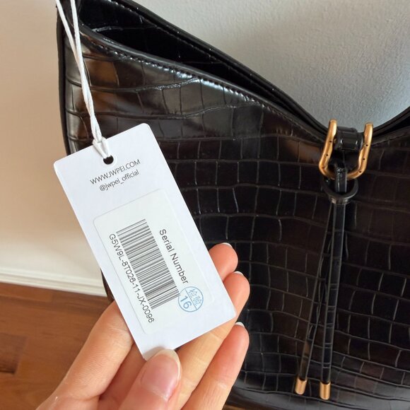 Aria Shoulder Bag - Black Croc JW PEI - Picture 6 of 7